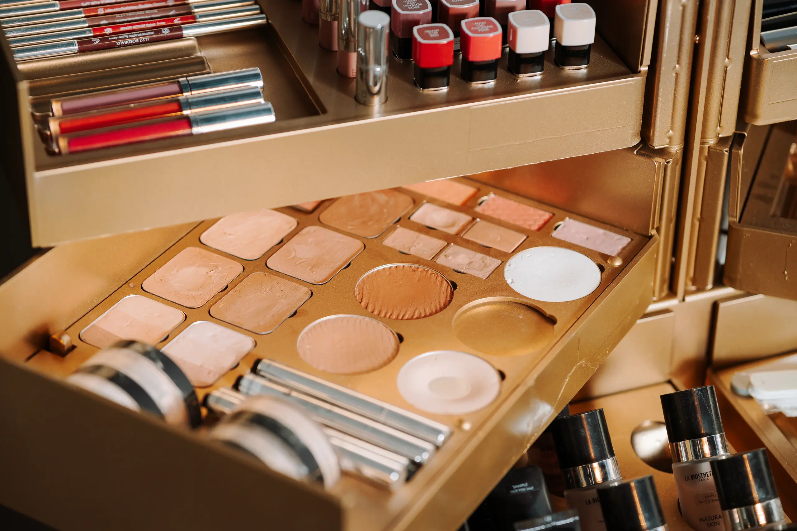 Ansgaranna Ihre Friseure Biebergemünd La Biosthétique Produkte Make up 03